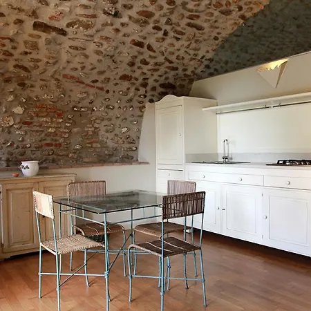 Апартаменты Romantic Borghetto Sul Mincio *